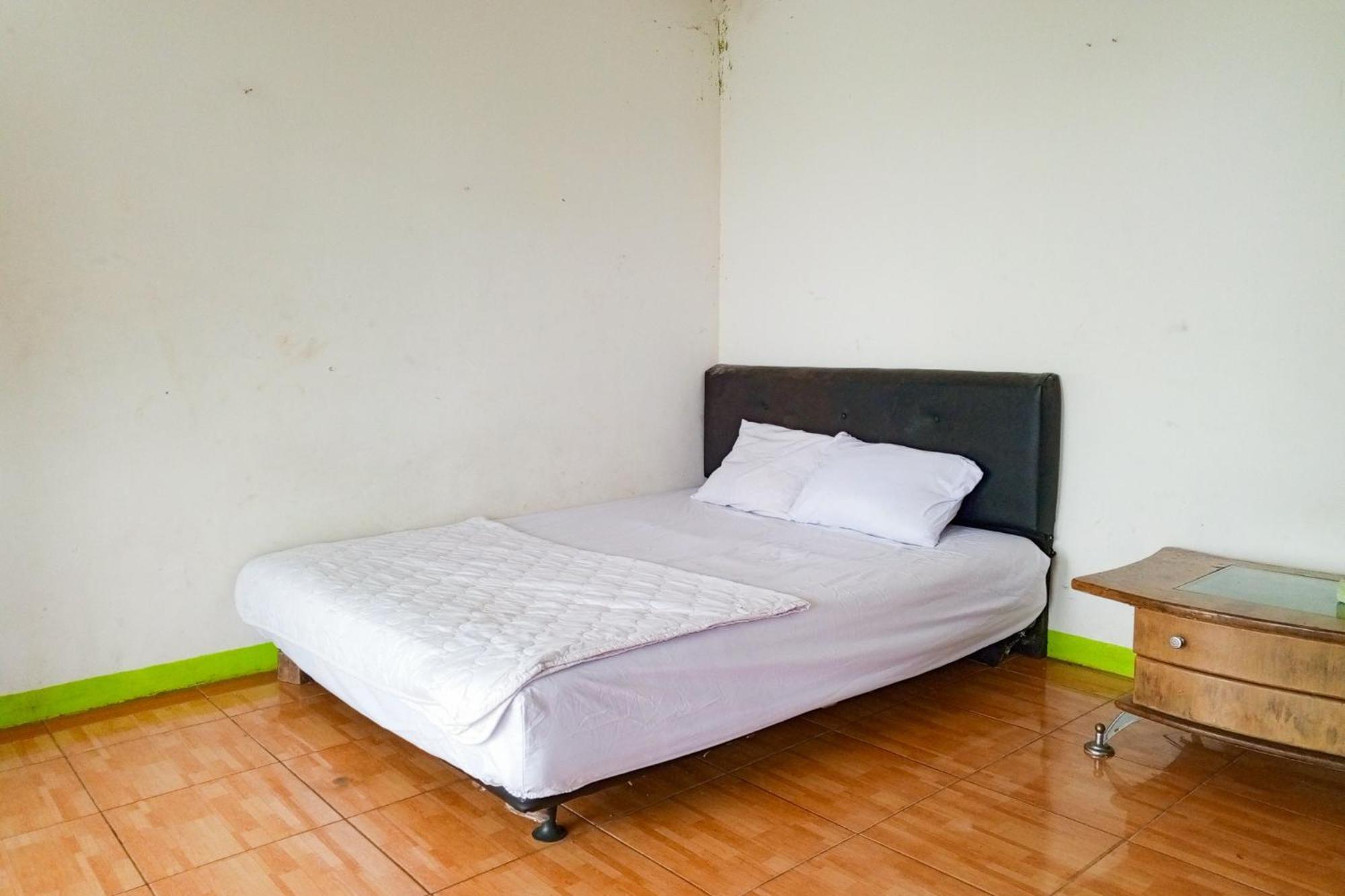 Villa Kampus Near Taman Safari Cisarua Puncak Redpartner Богор Екстериор снимка
