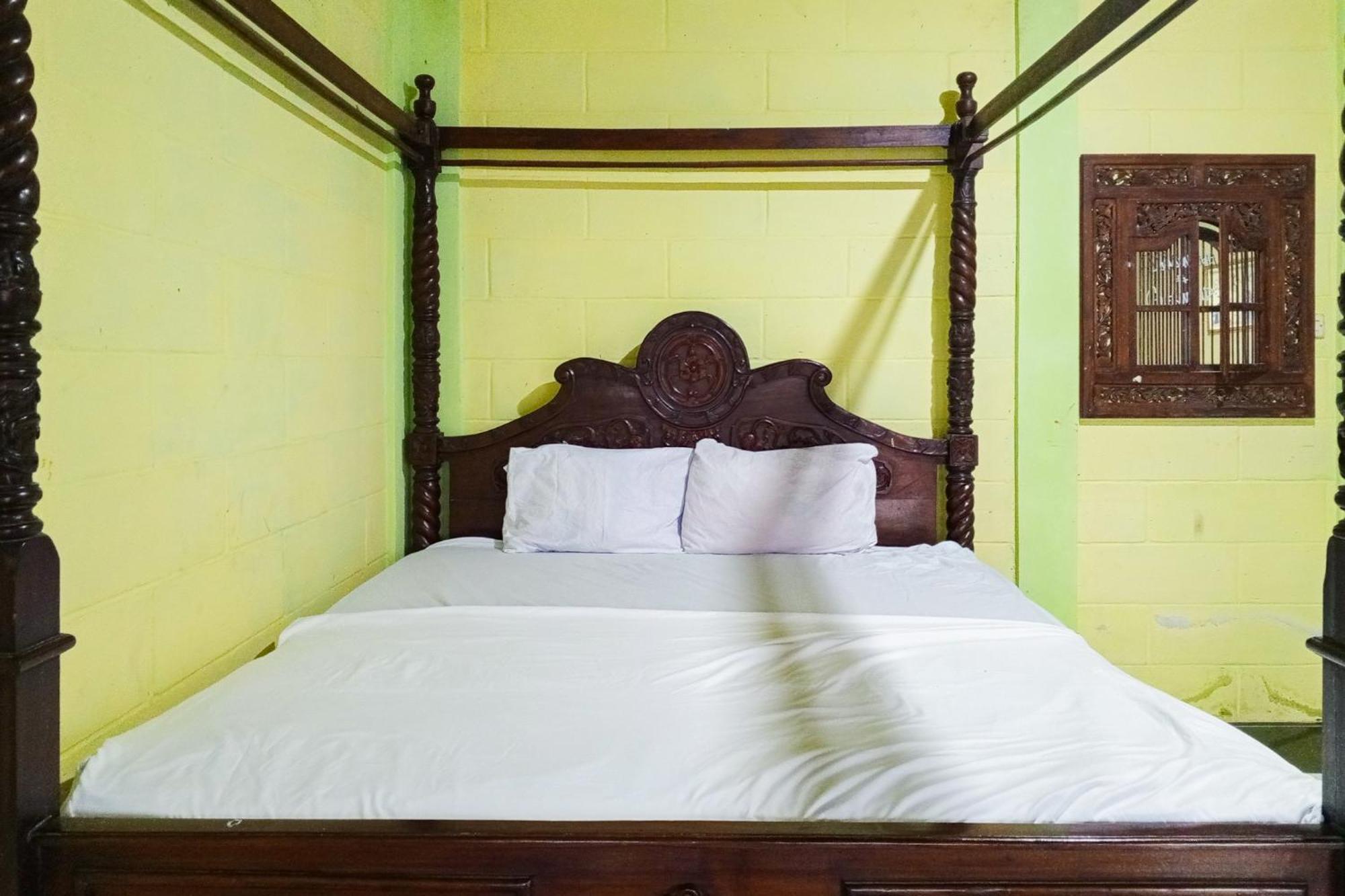 Villa Kampus Near Taman Safari Cisarua Puncak Redpartner Богор Екстериор снимка