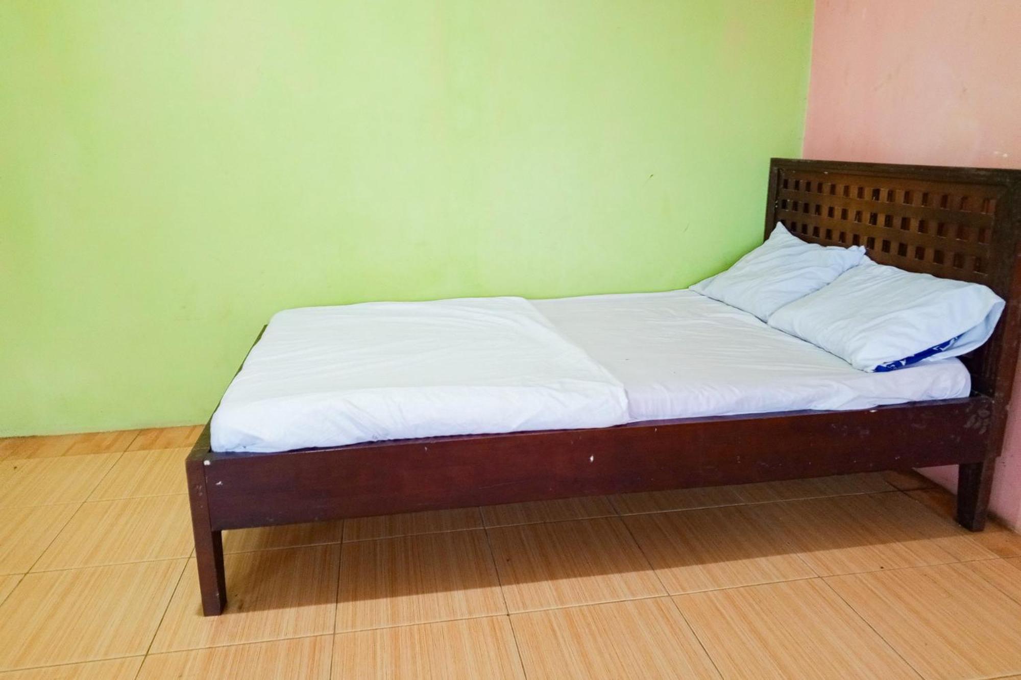 Villa Kampus Near Taman Safari Cisarua Puncak Redpartner Богор Екстериор снимка
