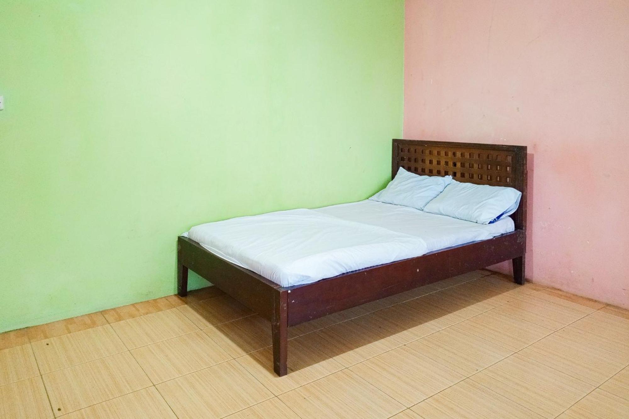 Villa Kampus Near Taman Safari Cisarua Puncak Redpartner Богор Екстериор снимка