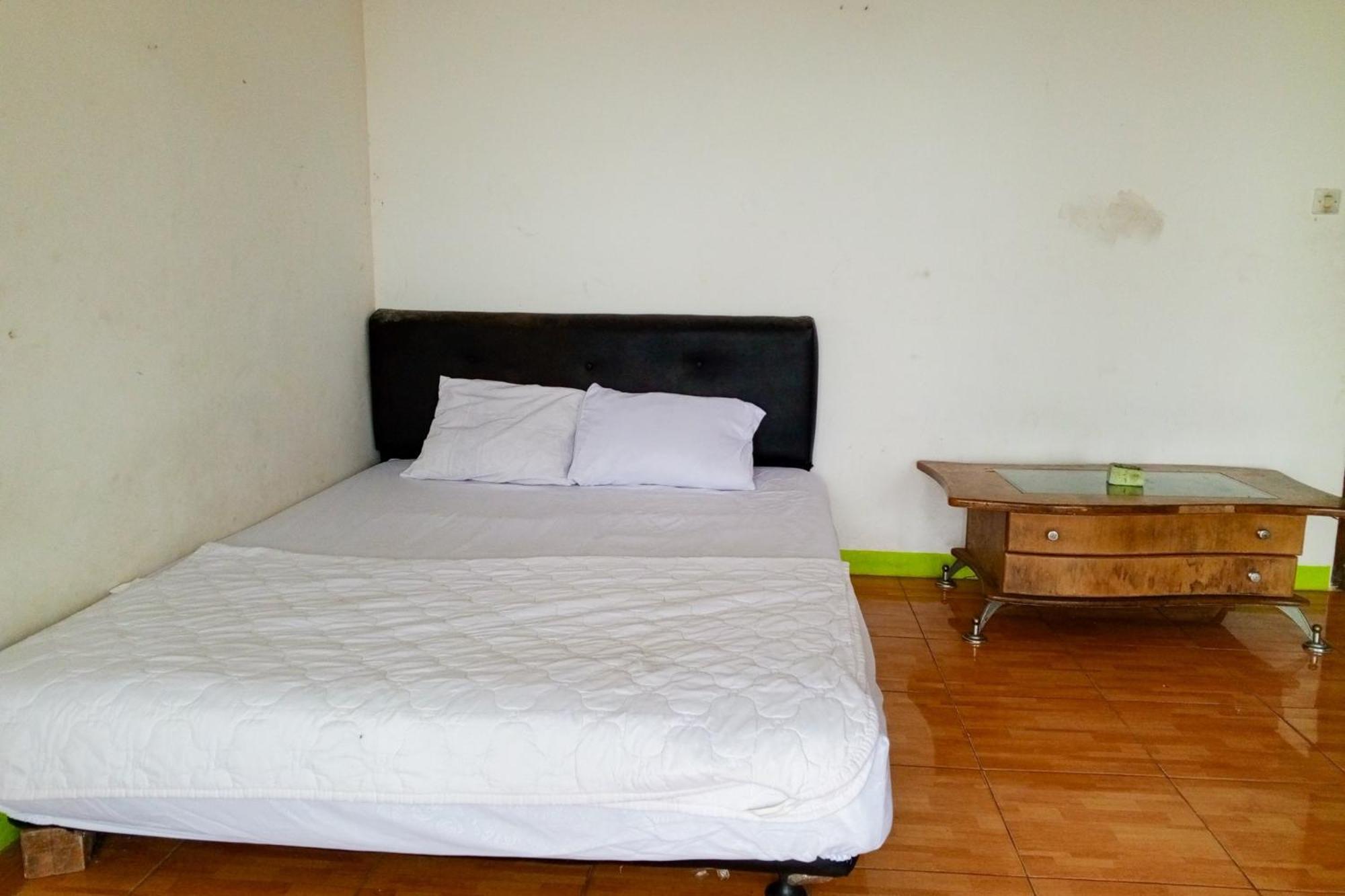 Villa Kampus Near Taman Safari Cisarua Puncak Redpartner Богор Екстериор снимка