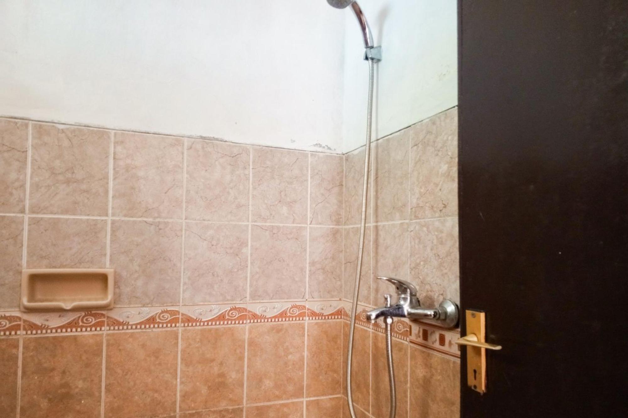 Villa Kampus Near Taman Safari Cisarua Puncak Redpartner Богор Екстериор снимка